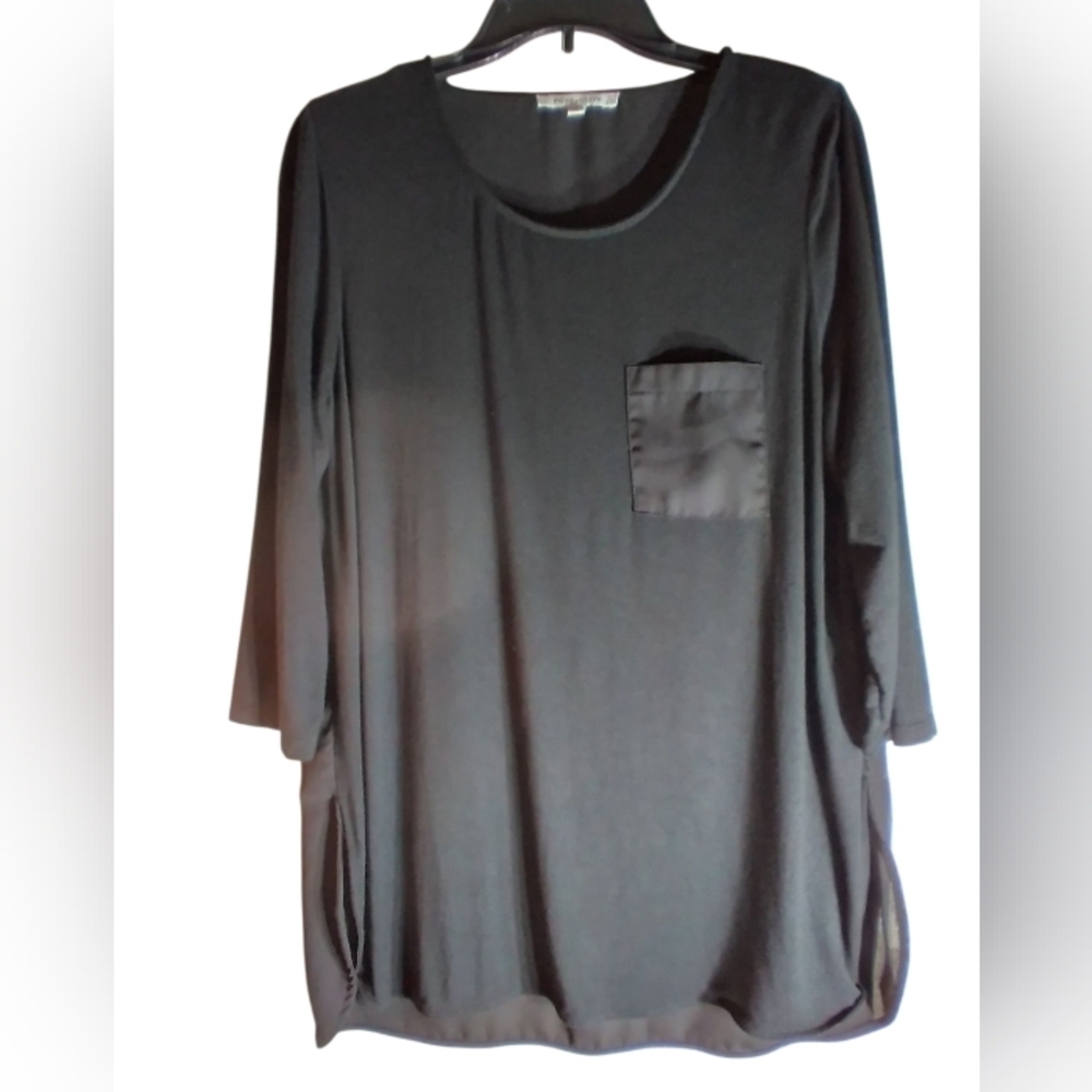 Rose + Olive Black Women's Long Top with Pocket Size M Lagonlook Minimalist